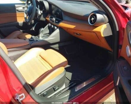 Красный Альфа Giulia, объемом двигателя 2 л и пробегом 47 тыс. км за 5000 $, фото 4 на Automoto.ua
