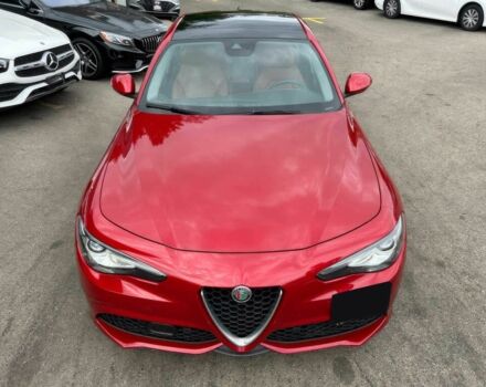 Красный Альфа Giulia, объемом двигателя 2 л и пробегом 32 тыс. км за 4900 $, фото 2 на Automoto.ua