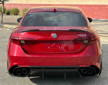 Красный Альфа Giulia, объемом двигателя 2.9 л и пробегом 44 тыс. км за 13000 $, фото 6 на Automoto.ua