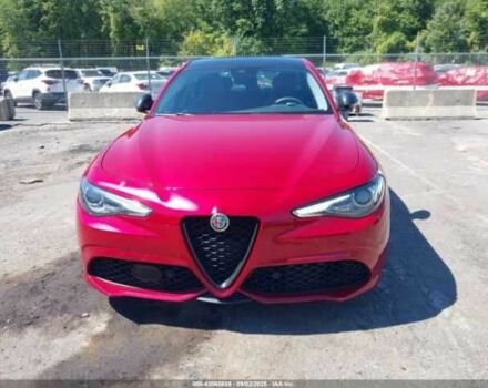Красный Альфа Giulia, объемом двигателя 2 л и пробегом 47 тыс. км за 5000 $, фото 11 на Automoto.ua