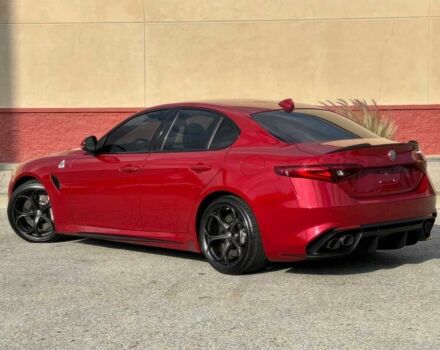 Красный Альфа Giulia, объемом двигателя 2.9 л и пробегом 44 тыс. км за 13000 $, фото 5 на Automoto.ua