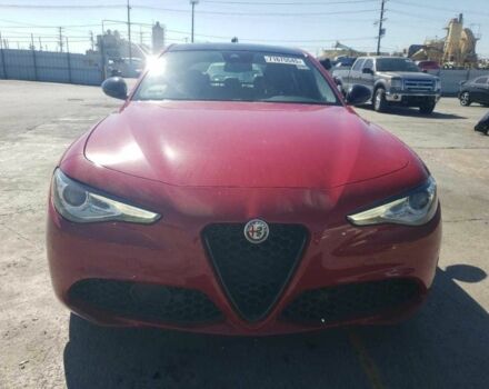 Красный Альфа Giulia, объемом двигателя 2 л и пробегом 49 тыс. км за 6700 $, фото 3 на Automoto.ua