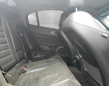 Серый Альфа Giulia, объемом двигателя 2 л и пробегом 41 тыс. км за 4500 $, фото 9 на Automoto.ua