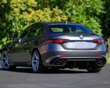 Серый Альфа Giulia, объемом двигателя 2.9 л и пробегом 59 тыс. км за 18200 $, фото 7 на Automoto.ua