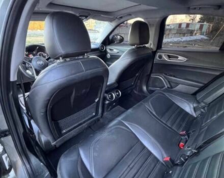 Серый Альфа Giulia, объемом двигателя 2 л и пробегом 60 тыс. км за 3900 $, фото 10 на Automoto.ua