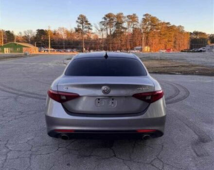 Серый Альфа Giulia, объемом двигателя 2 л и пробегом 60 тыс. км за 3900 $, фото 6 на Automoto.ua
