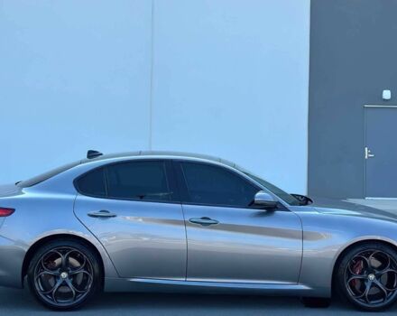 Сірий Альфа Giulia, об'ємом двигуна 2 л та пробігом 35 тис. км за 10100 $, фото 5 на Automoto.ua