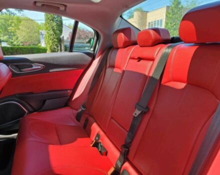 Серый Альфа Giulia, объемом двигателя 2 л и пробегом 25 тыс. км за 17300 $, фото 12 на Automoto.ua