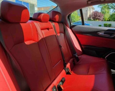 Серый Альфа Giulia, объемом двигателя 2 л и пробегом 25 тыс. км за 17300 $, фото 11 на Automoto.ua