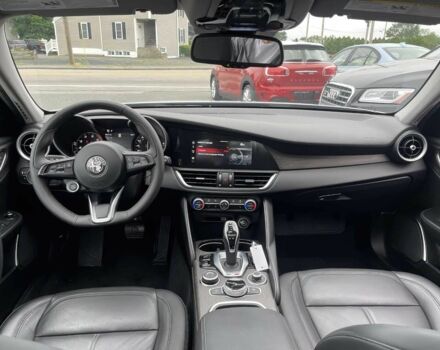Серый Альфа Giulia, объемом двигателя 2 л и пробегом 26 тыс. км за 15700 $, фото 11 на Automoto.ua