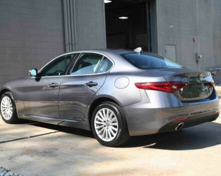 Серый Альфа Giulia, объемом двигателя 2 л и пробегом 22 тыс. км за 12300 $, фото 4 на Automoto.ua