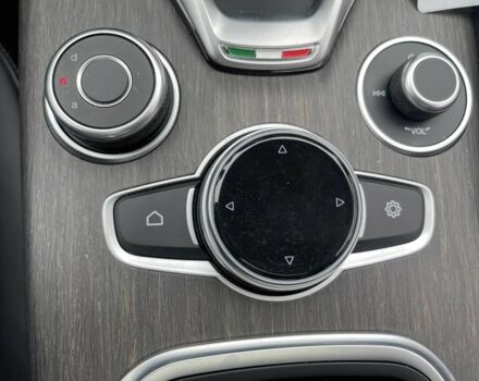 Серый Альфа Giulia, объемом двигателя 2 л и пробегом 26 тыс. км за 15700 $, фото 8 на Automoto.ua
