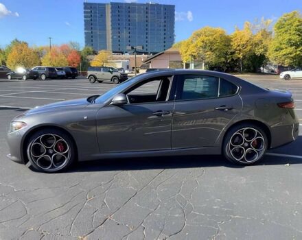 Серый Альфа Giulia, объемом двигателя 2 л и пробегом 17 тыс. км за 6400 $, фото 2 на Automoto.ua