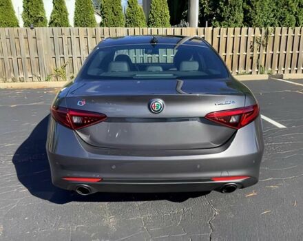 Серый Альфа Giulia, объемом двигателя 2 л и пробегом 17 тыс. км за 6400 $, фото 4 на Automoto.ua