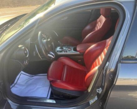 Серый Альфа Giulia, объемом двигателя 2 л и пробегом 16 тыс. км за 13000 $, фото 9 на Automoto.ua