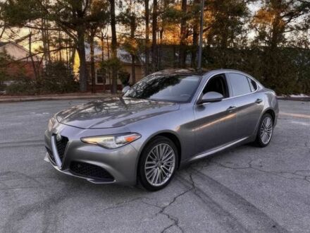 Серый Альфа Giulia, объемом двигателя 2 л и пробегом 60 тыс. км за 3900 $, фото 1 на Automoto.ua