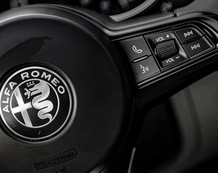 Синий Альфа Giulia, объемом двигателя 2 л и пробегом 38 тыс. км за 4250 $, фото 9 на Automoto.ua