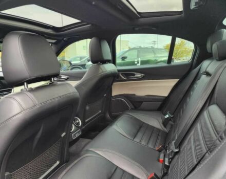 Синий Альфа Giulia, объемом двигателя 2 л и пробегом 39 тыс. км за 16500 $, фото 11 на Automoto.ua