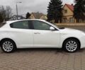 Белый Альфа Giulietta, объемом двигателя 0.16 л и пробегом 156 тыс. км за 10000 $, фото 1 на Automoto.ua