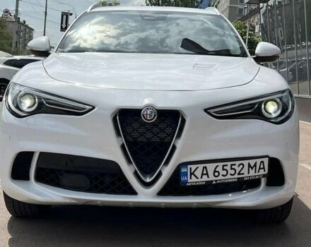 Білий Альфа stelvio, об'ємом двигуна 2 л та пробігом 137 тис. км за 27999 $, фото 2 на Automoto.ua