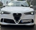 Білий Альфа stelvio, об'ємом двигуна 2 л та пробігом 137 тис. км за 27999 $, фото 2 на Automoto.ua