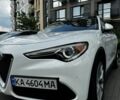 Белый Альфа stelvio, объемом двигателя 2 л и пробегом 92 тыс. км за 23900 $, фото 1 на Automoto.ua