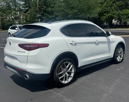 Белый Альфа stelvio, объемом двигателя 2 л и пробегом 30 тыс. км за 10700 $, фото 4 на Automoto.ua