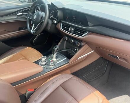 Белый Альфа stelvio, объемом двигателя 2 л и пробегом 30 тыс. км за 10700 $, фото 6 на Automoto.ua