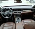 Белый Альфа stelvio, объемом двигателя 2 л и пробегом 30 тыс. км за 9800 $, фото 9 на Automoto.ua