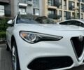Белый Альфа stelvio, объемом двигателя 2 л и пробегом 92 тыс. км за 23900 $, фото 2 на Automoto.ua