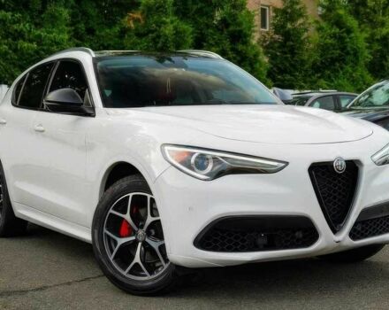 Белый Альфа stelvio, объемом двигателя 2 л и пробегом 29 тыс. км за 14300 $, фото 2 на Automoto.ua