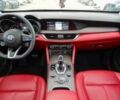 Белый Альфа stelvio, объемом двигателя 2 л и пробегом 29 тыс. км за 14300 $, фото 7 на Automoto.ua