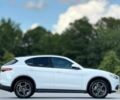 Белый Альфа stelvio, объемом двигателя 2 л и пробегом 13 тыс. км за 14000 $, фото 3 на Automoto.ua