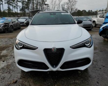 Білий Альфа stelvio, об'ємом двигуна 2 л та пробігом 24 тис. км за 12200 $, фото 4 на Automoto.ua