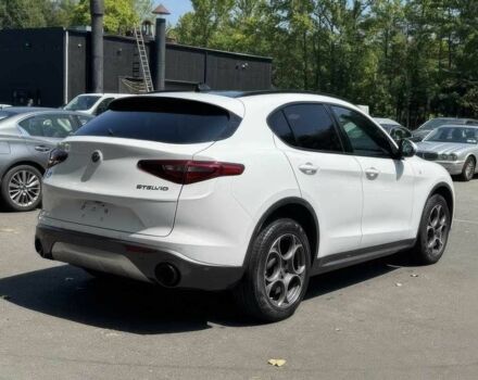 Белый Альфа stelvio, объемом двигателя 2 л и пробегом 10 тыс. км за 16000 $, фото 5 на Automoto.ua