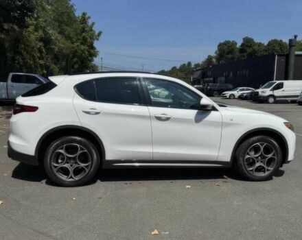 Білий Альфа stelvio, об'ємом двигуна 2 л та пробігом 29 тис. км за 16000 $, фото 10 на Automoto.ua