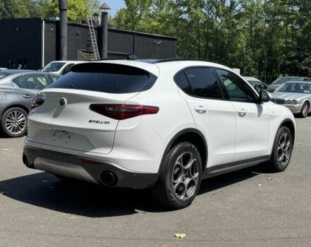 Білий Альфа stelvio, об'ємом двигуна 2 л та пробігом 29 тис. км за 16000 $, фото 3 на Automoto.ua