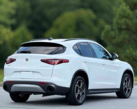 Белый Альфа stelvio, объемом двигателя 2 л и пробегом 13 тыс. км за 14000 $, фото 7 на Automoto.ua