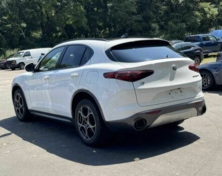 Белый Альфа stelvio, объемом двигателя 2 л и пробегом 10 тыс. км за 16000 $, фото 3 на Automoto.ua