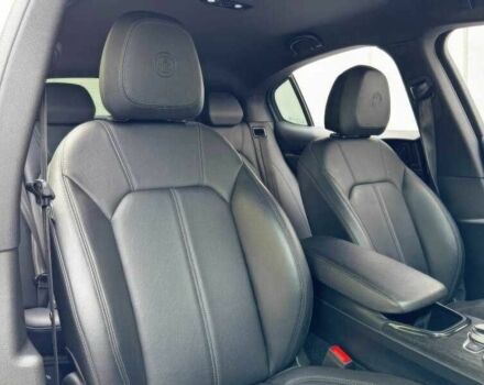 Белый Альфа stelvio, объемом двигателя 2 л и пробегом 20 тыс. км за 13000 $, фото 18 на Automoto.ua