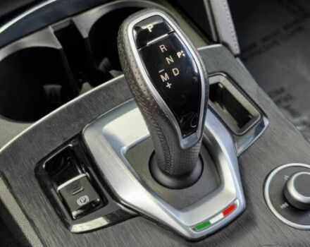 Белый Альфа stelvio, объемом двигателя 2 л и пробегом 20 тыс. км за 13000 $, фото 17 на Automoto.ua