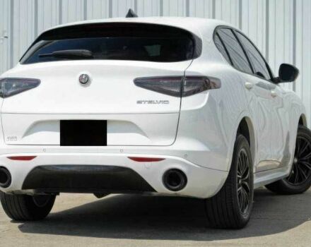 Белый Альфа stelvio, объемом двигателя 2 л и пробегом 20 тыс. км за 13000 $, фото 5 на Automoto.ua