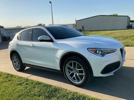 Білий Альфа stelvio, об'ємом двигуна 2 л та пробігом 48 тис. км за 17900 $, фото 1 на Automoto.ua