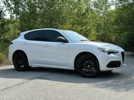 Білий Альфа stelvio, об'ємом двигуна 2 л та пробігом 42 тис. км за 15300 $, фото 1 на Automoto.ua