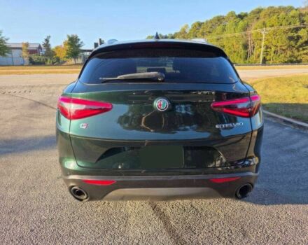 Черный Альфа stelvio, объемом двигателя 2 л и пробегом 32 тыс. км за 6500 $, фото 5 на Automoto.ua