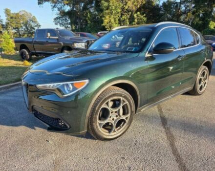 Черный Альфа stelvio, объемом двигателя 2 л и пробегом 32 тыс. км за 6500 $, фото 2 на Automoto.ua