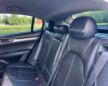 Черный Альфа stelvio, объемом двигателя 2 л и пробегом 32 тыс. км за 15000 $, фото 16 на Automoto.ua