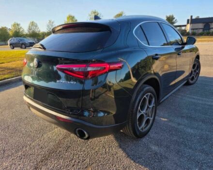 Черный Альфа stelvio, объемом двигателя 2 л и пробегом 32 тыс. км за 6500 $, фото 4 на Automoto.ua