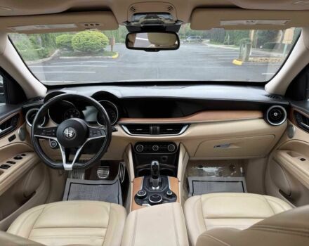 Черный Альфа stelvio, объемом двигателя 2 л и пробегом 35 тыс. км за 8300 $, фото 12 на Automoto.ua