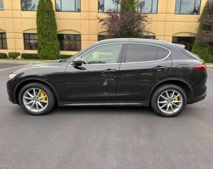 Черный Альфа stelvio, объемом двигателя 2 л и пробегом 35 тыс. км за 8300 $, фото 3 на Automoto.ua